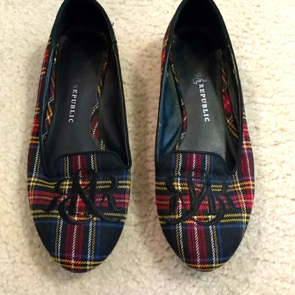 Plaid Ladies Flats - Picture 1 of 4